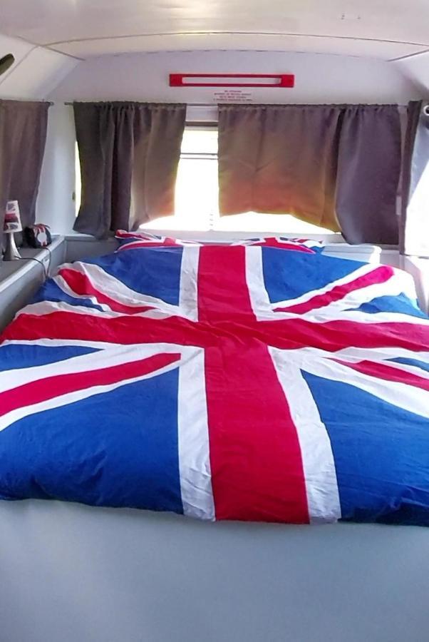 Insolite Bus Anglais Le Buckinghambus Saint-Philbert-sur-Risle Exterior foto